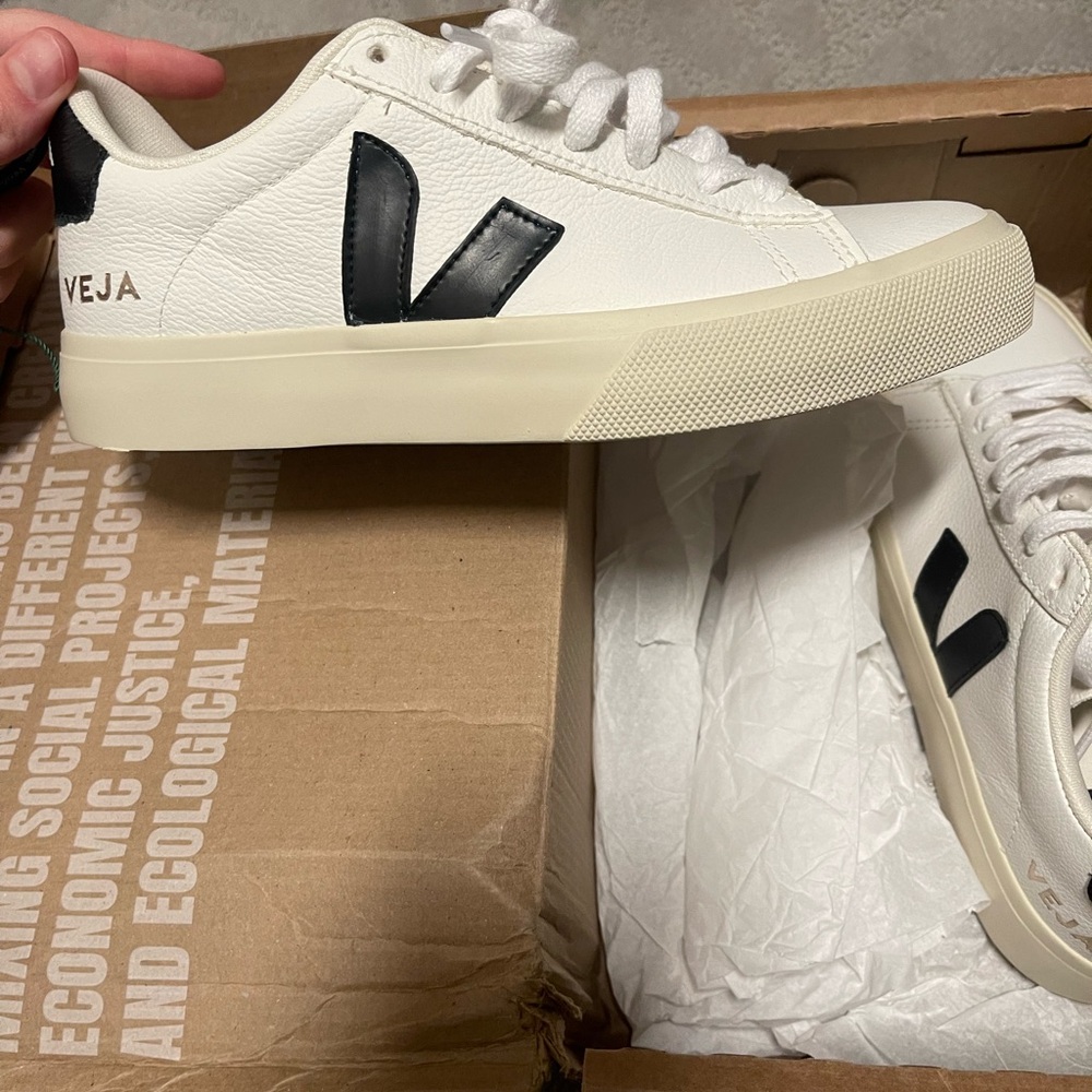 Veja Campo Sneakers in white and black